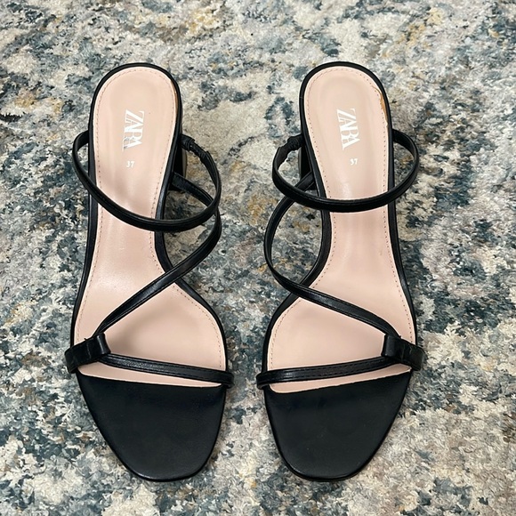 Zara black heels - Picture 2 of 4